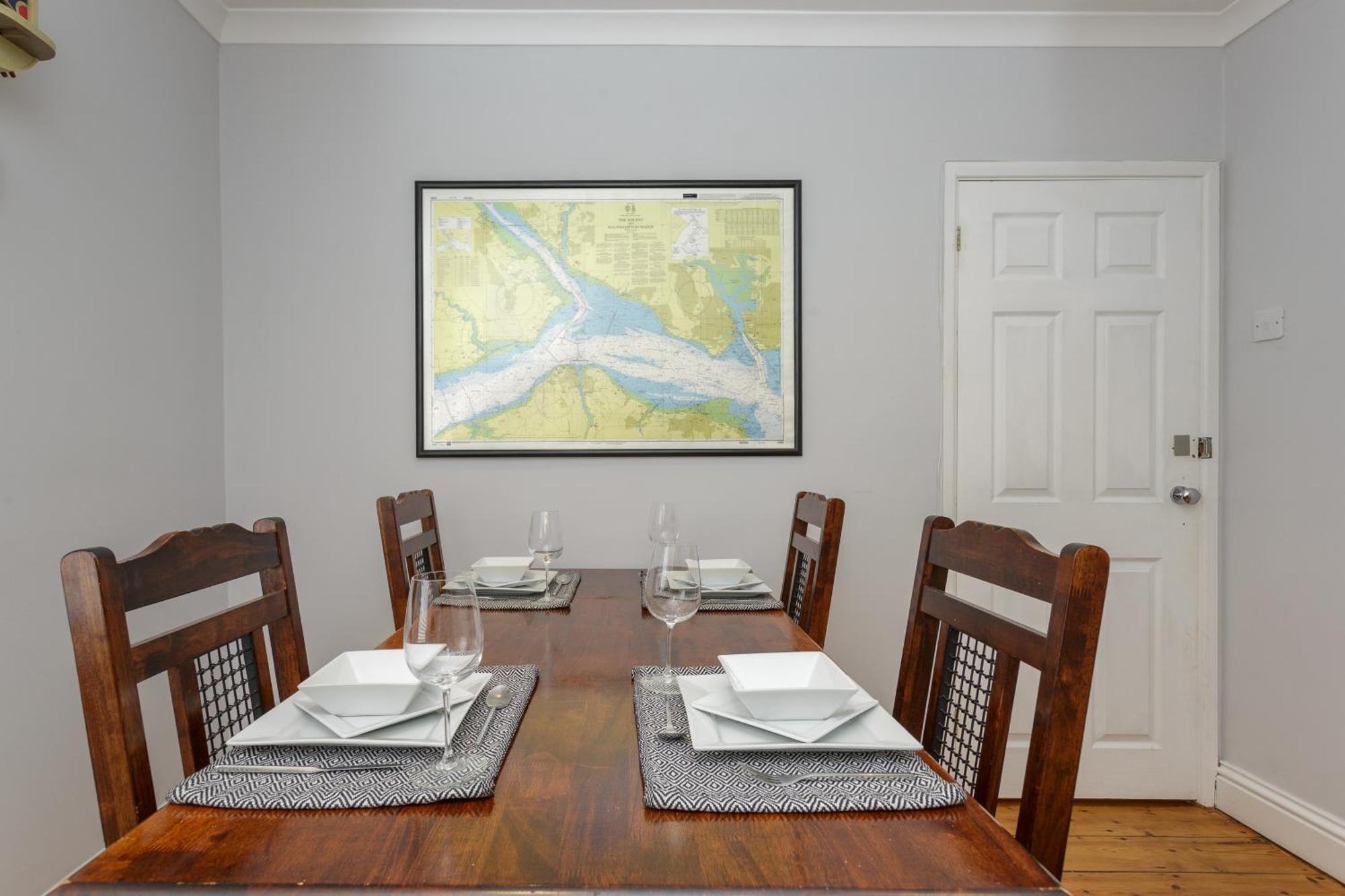 Percy Terrace - Charming 2 Bedroom Town House Portsmouth Bagian luar foto