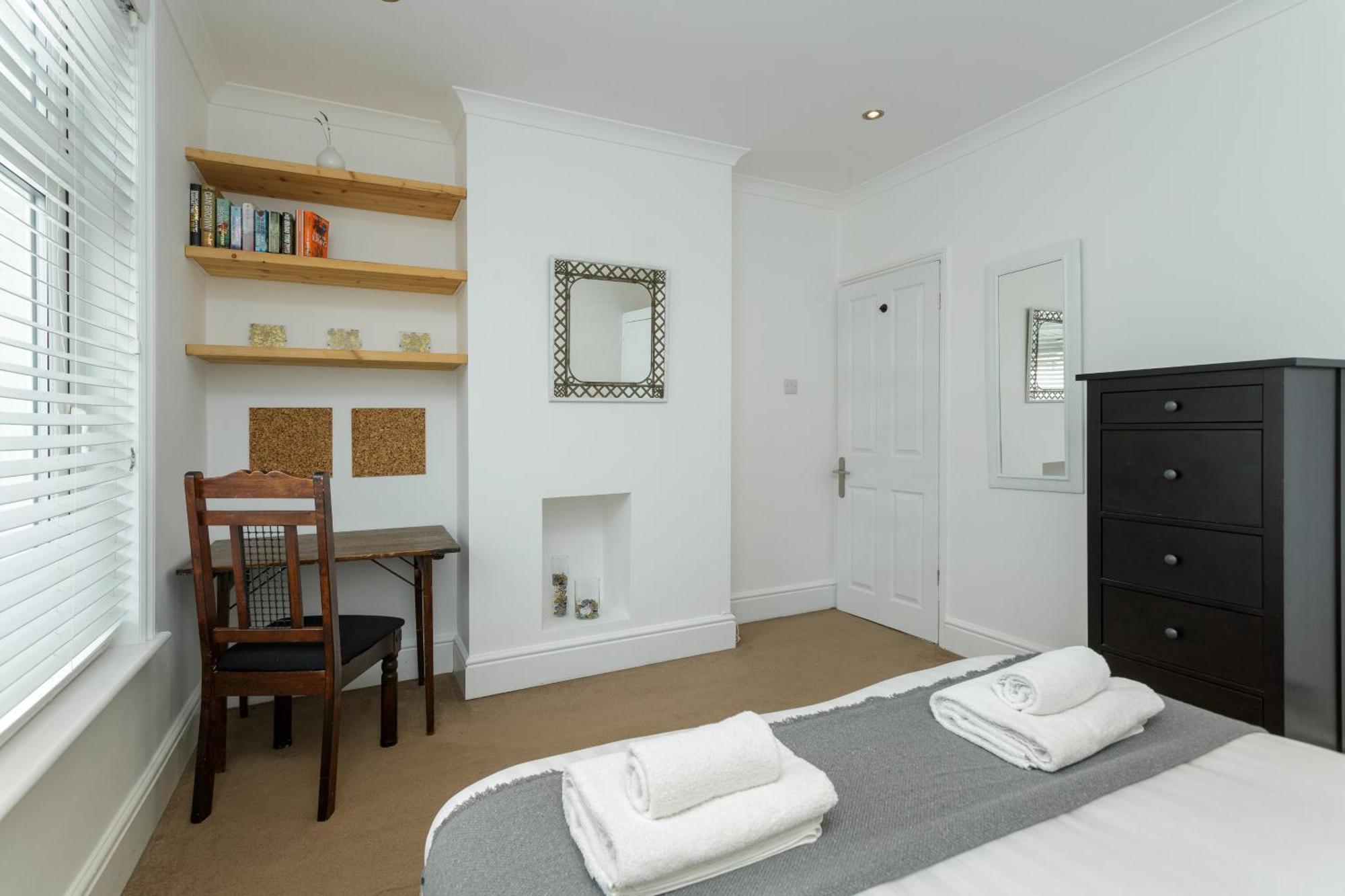 Percy Terrace - Charming 2 Bedroom Town House Portsmouth Bagian luar foto