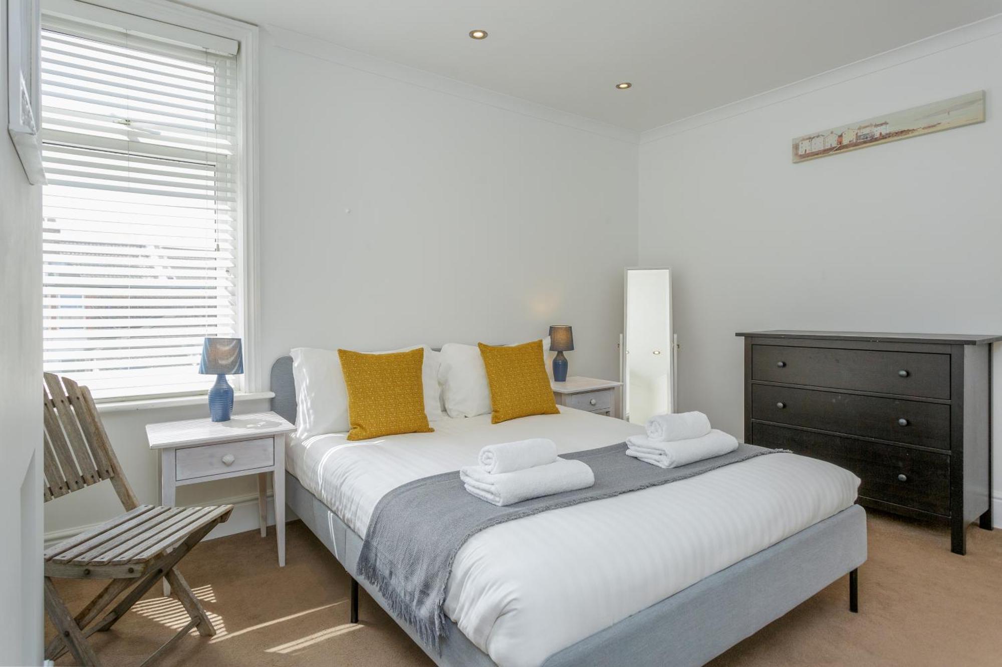 Percy Terrace - Charming 2 Bedroom Town House Portsmouth Bagian luar foto