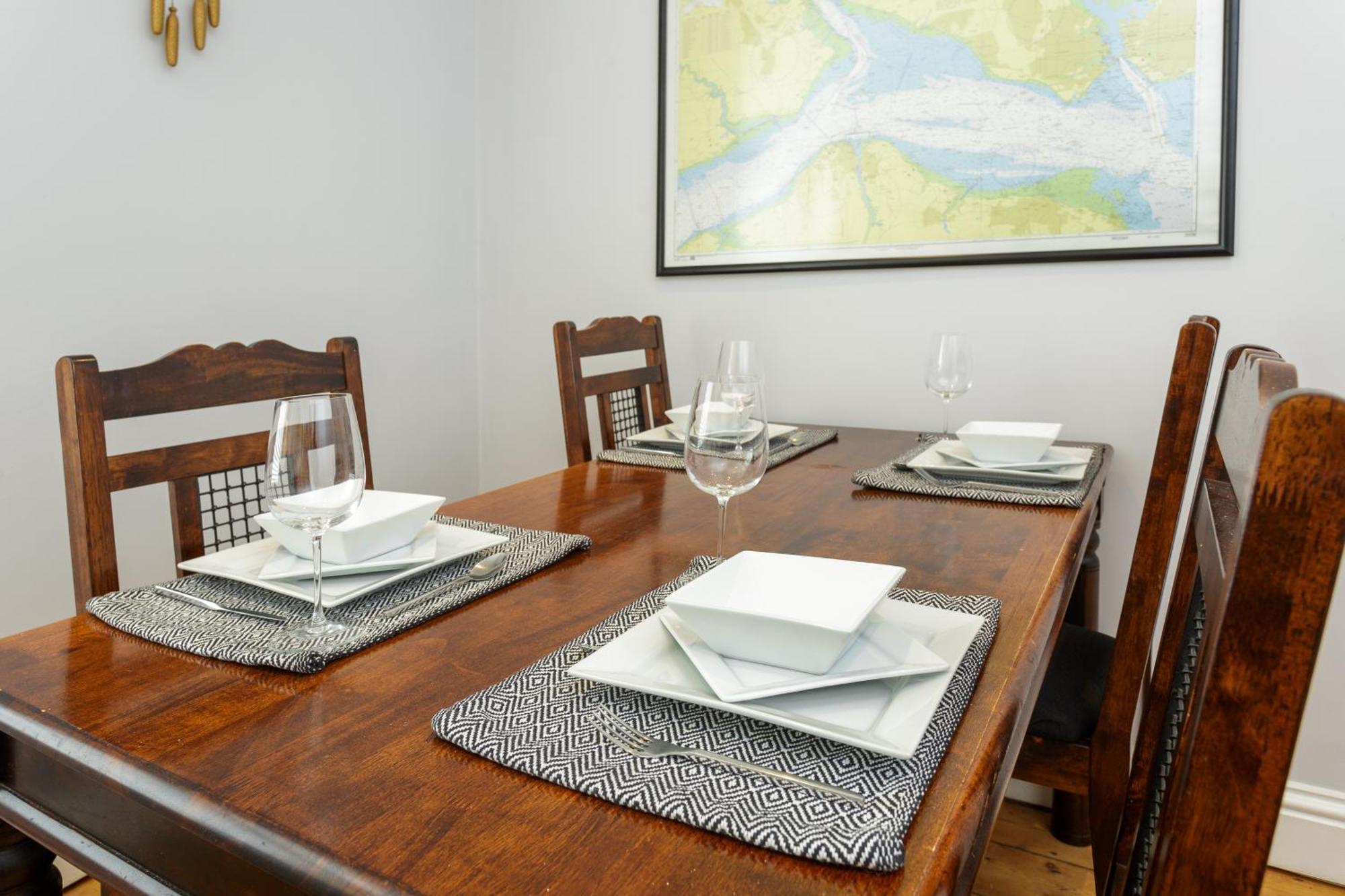 Percy Terrace - Charming 2 Bedroom Town House Portsmouth Bagian luar foto
